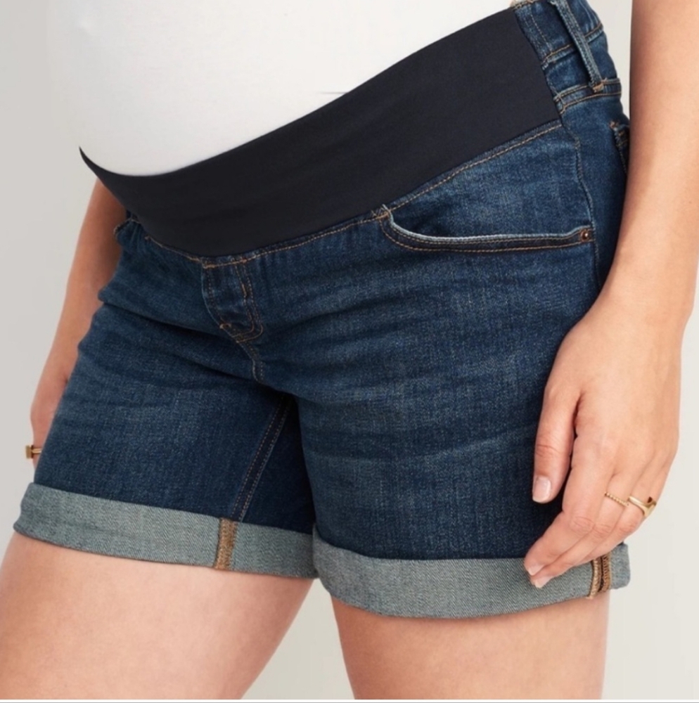 NWOT Old Navy Maternity Front Low Panel O.G. Straight Cuffed Jean Shorts
